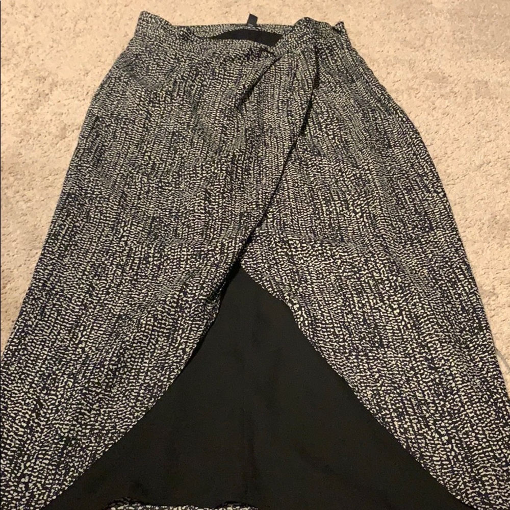 Black/white high low skirt. Size 8